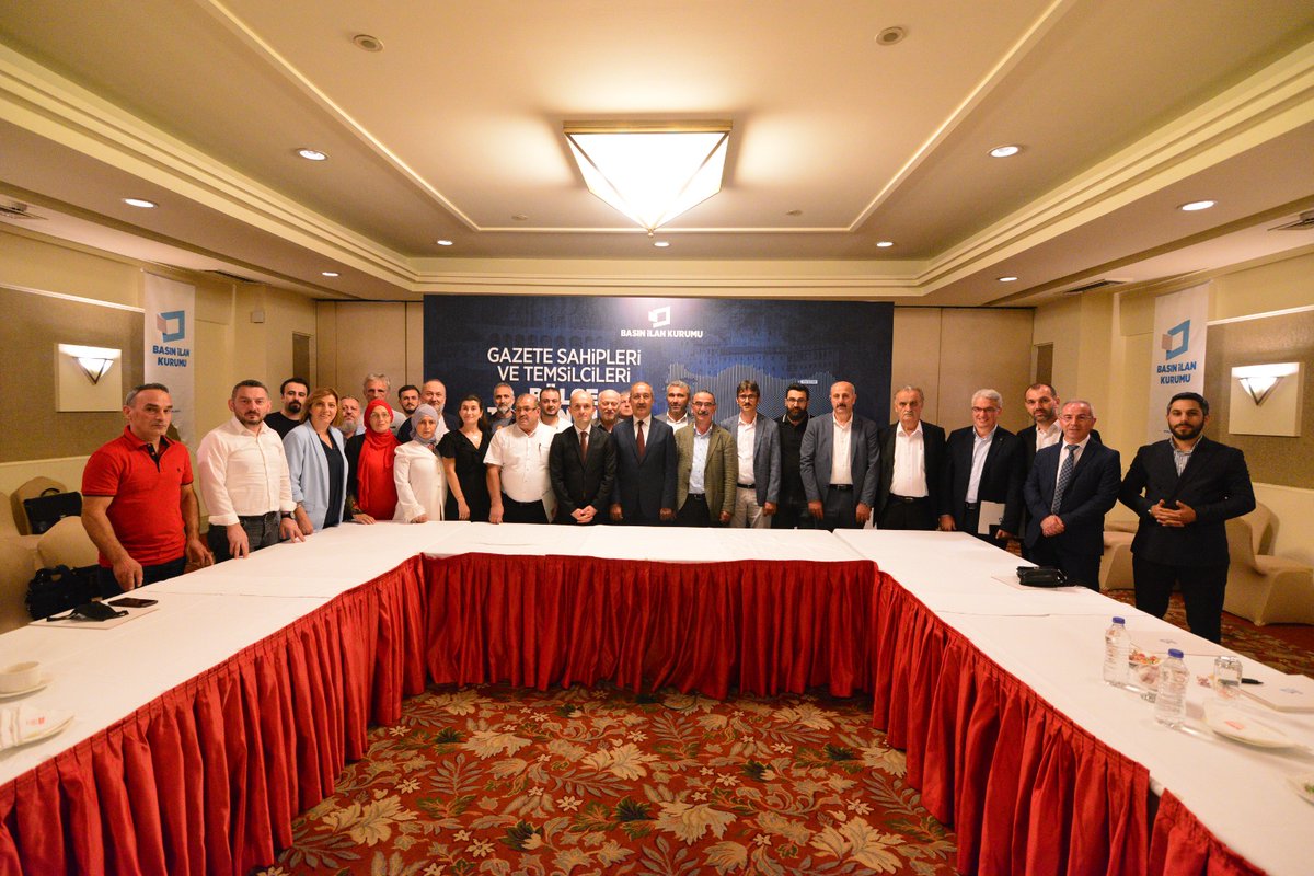 MackaHaber's tweet photo. BASIN ILAN KURUMU BÖLGE GAZETE SAHIPLERI VE TEMSILCILERIYLE TRABZON DA VERIMLI TOPLANTI GERCEKLESTIRDI. https://t.co/8nD4EwAJZF