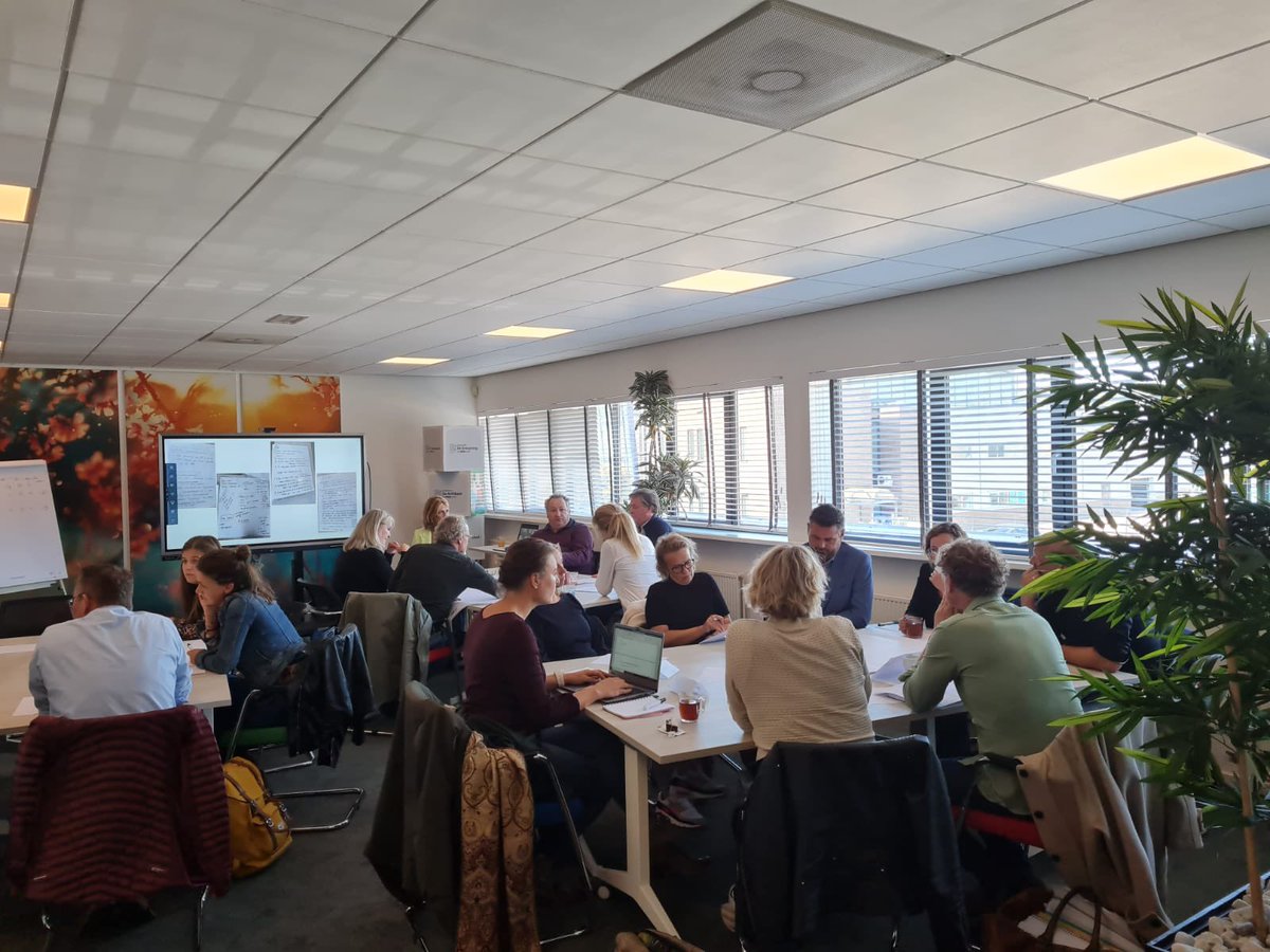 STEemVallei's tweet photo. Vandaag bijeenkomst van de schoolleiders van @STEemVallei @Huchtschool @_pcbo # #educatis &amp; #skoss in #Soest #Soesterberg om samen met @SWVdeEem te praten over inclusief &amp; thuisnabij onderwijs. #mooiwerk https://t.co/uWRHyP1qv2