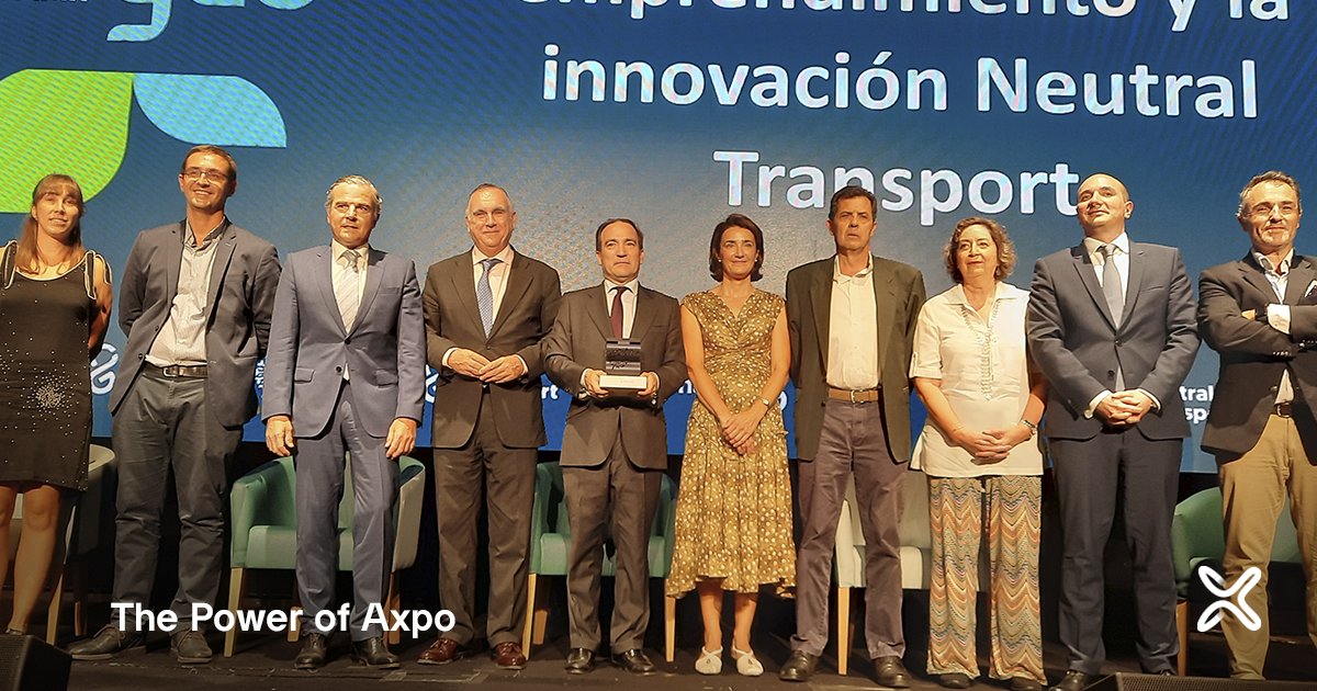 axpo_es's tweet photo. En el Green Gas Mobility Summit, además de analizar las posibilidades para la descarbonización del transporte, el ayto. de @Madrid ha recibido un premio por utilizar #biometano para impulsar parte de la flota de autobuses @EMT con @axpo_es como comercializadora.

¡Enhorabuena 📸! https://t.co/OVP8gUOWvt