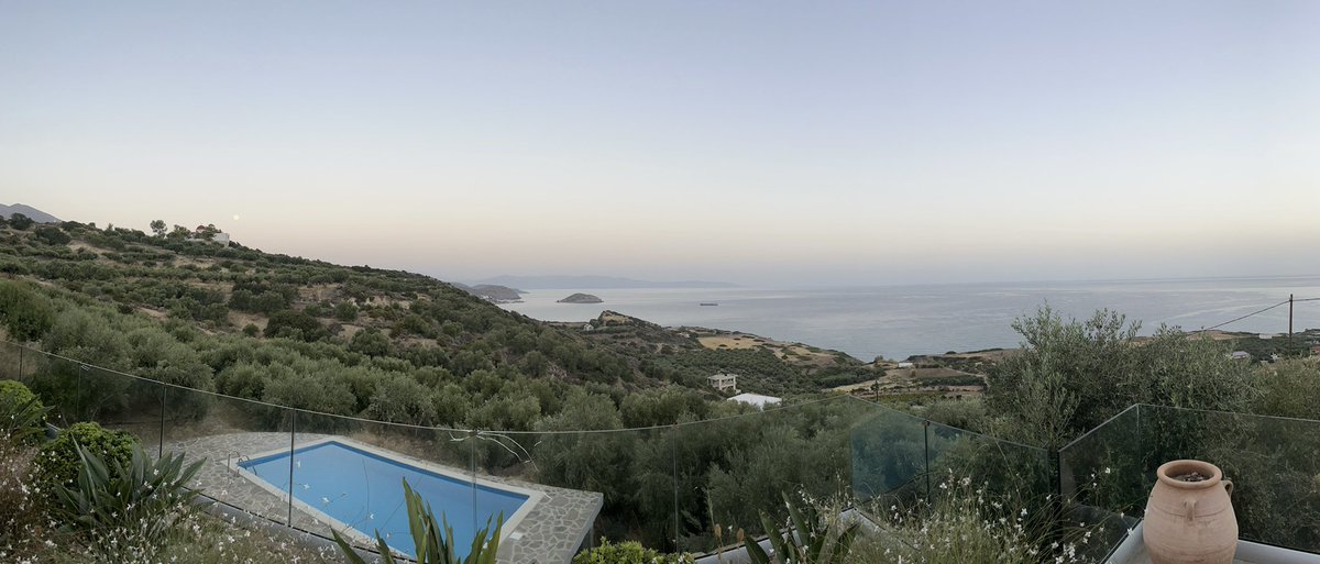 laquiti's tweet photo. A ver, que os cuento cosas de #Creta. #LosViajesDeLaCapitanaTana
Mi alojamiento estaba en la regiòn de #Lassithi (Λασίθι). Es la región mas al este de Creta. No es la mas turística pero tiene muchas cosas que ver y una naturaleza espectacular. https://t.co/dhioxodgLW