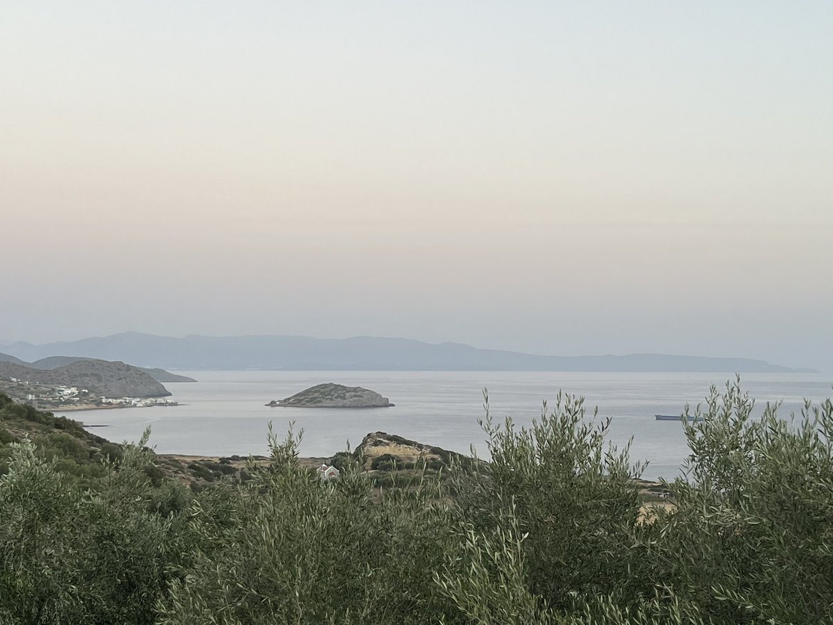 laquiti's tweet photo. A ver, que os cuento cosas de #Creta. #LosViajesDeLaCapitanaTana
Mi alojamiento estaba en la regiòn de #Lassithi (Λασίθι). Es la región mas al este de Creta. No es la mas turística pero tiene muchas cosas que ver y una naturaleza espectacular. https://t.co/dhioxodgLW