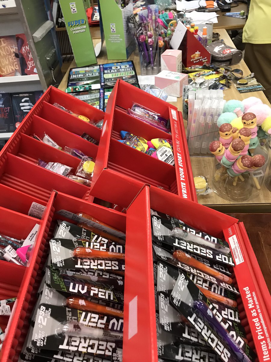 HighPointHigh's tweet photo. High Point is hosting a Book Fair for the students all this week! @Scholastic @IsleyMcClure @HSAssocSupt @pgcps #educationispower #passionforbooks https://t.co/SYVdEGkFrd