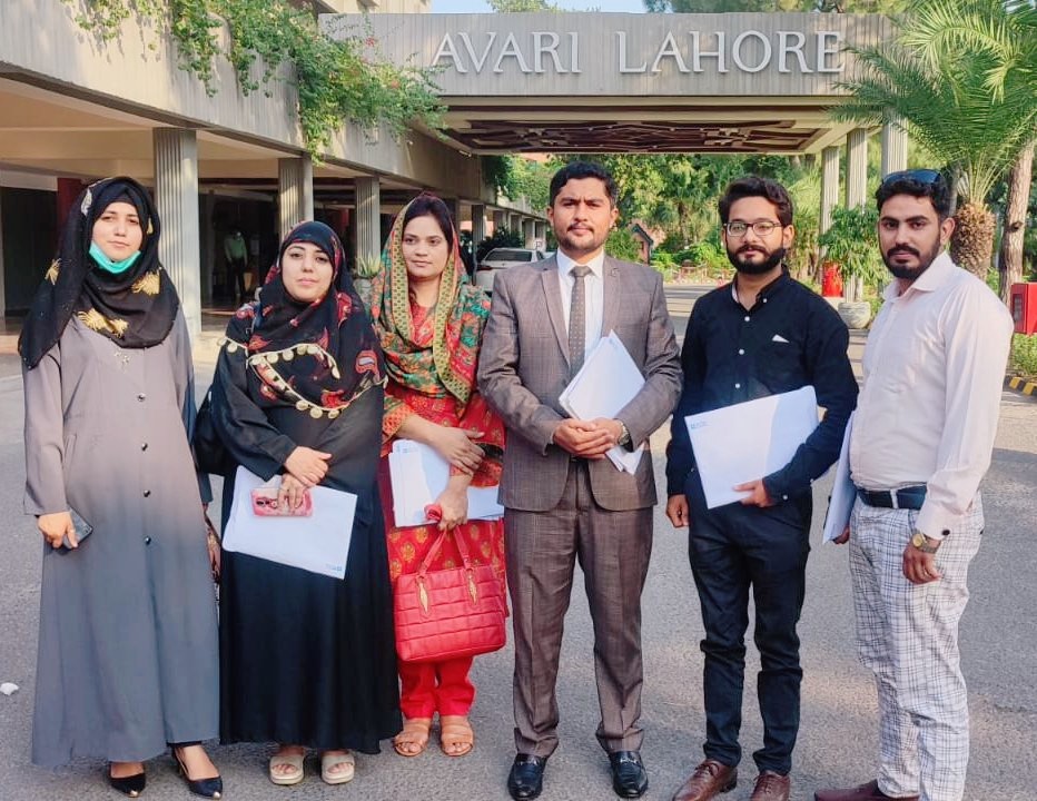 YETA_Pakistan's tweet photo. Great Training Session organized by the @pkBritish @punjab_tevta&amp; @giz_gmbh
Special Thanks to Ms @JaneRexworthy @pkBritish @sarah_parvez for addressing core issues of #Technical Education &amp; filling the Gap of #Apprenticeship in Punjab

Tech Edu is the future of Pak 
@dsgenergypk https://t.co/CRrygTx6eT