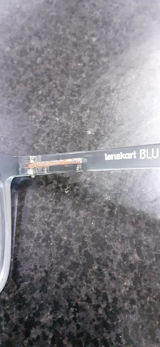 gandhambobby's tweet photo. @Lenskart_com 
Don't cheat your customers with such crappy products. Because they are rusty and of poor quality. More importantly, your customer service is worse than your product https://t.co/2LjTdN3k6K