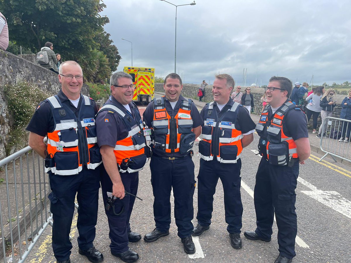 cc_civildefence's tweet photo. Today is #WorldGratitudeDay and we are very grateful to all of our #Volunteers for their dedication to #CorkCityCivilDefence. 
Whether it is in times of #EmergencyReponse or #CommunitySupport, they respond when they are needed.
 #ThankYou https://t.co/y3KGAFBtZT