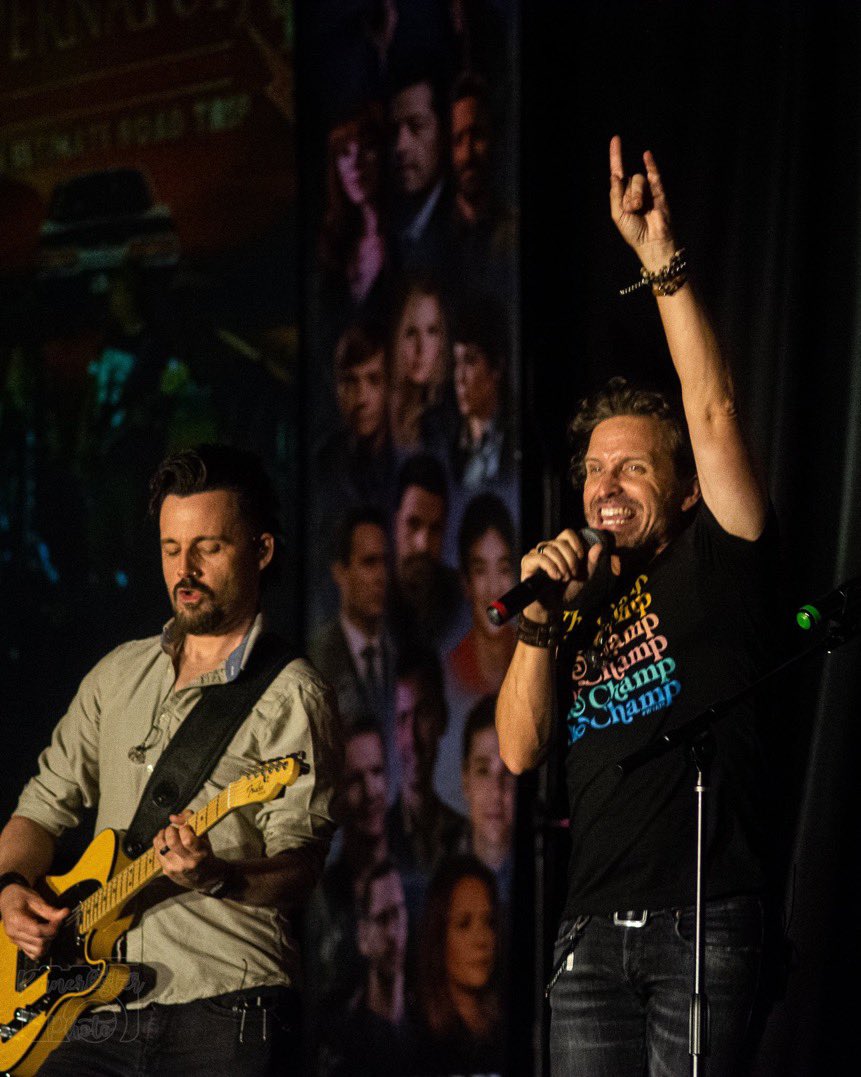 Happy birthday to the Champ, @RobBenedict ! Can’t wait to celebrate with ya! 📸@kunerksterphoto