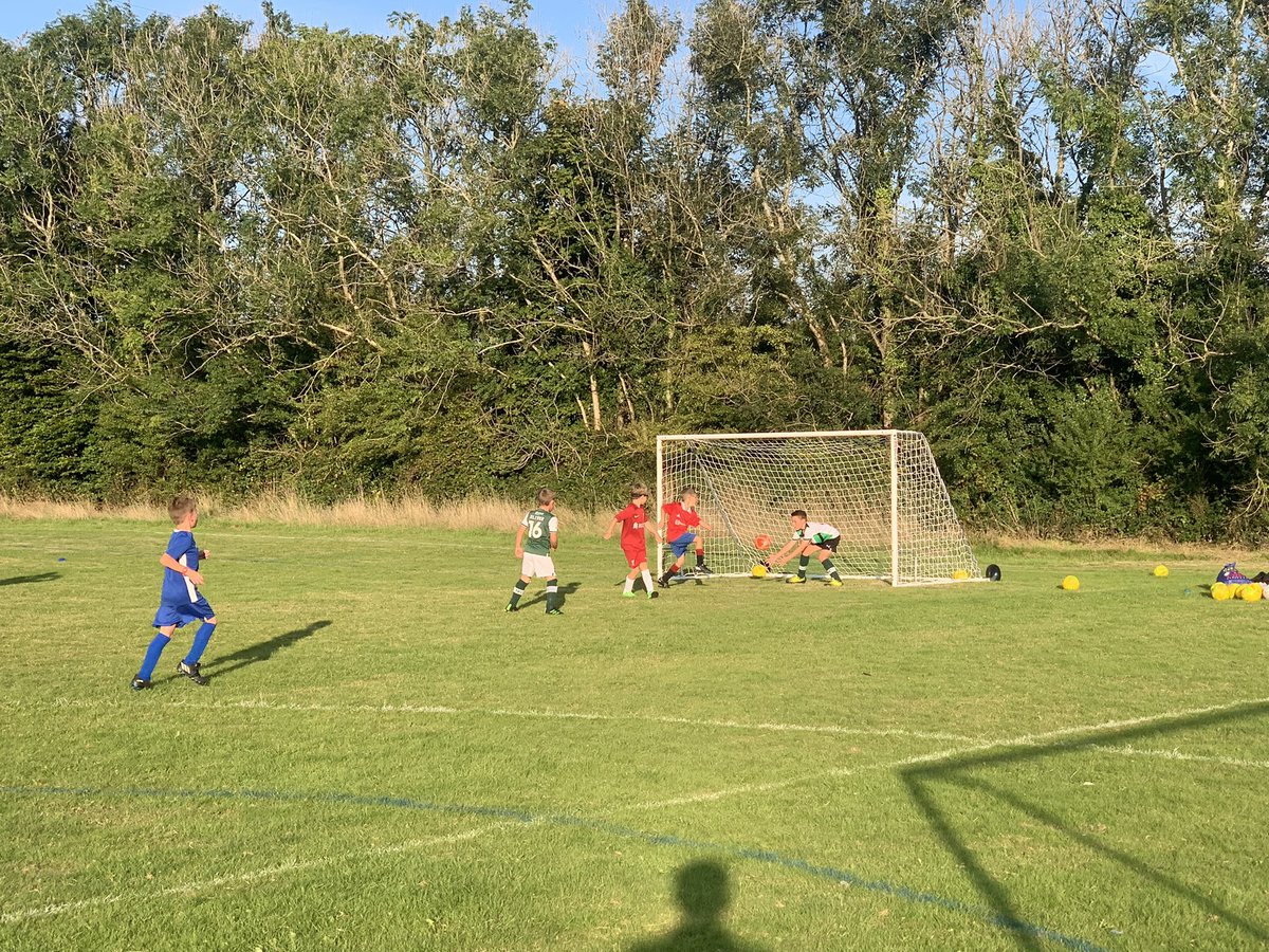 ThirstGenSports's tweet photo. FootballFoundtn: RT @InterPlymYFC: Proud to see our U9s training tonight using their brand-new goals, with thanks to @MHGoals and the @FootballFoundtn 
#UpTheInter https://t.co/IJVQgOUUXG