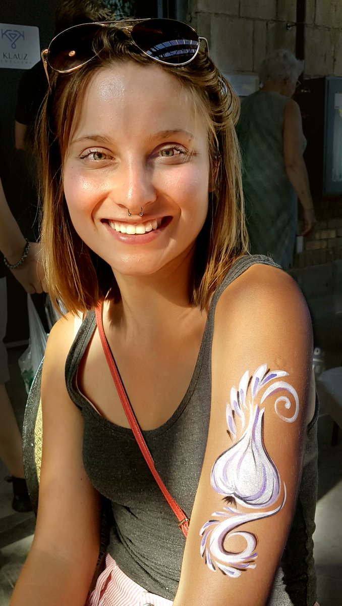 TorontoGarlic's tweet photo. Toronto Garlic Festival returns this Sunday, Sept 25! π§π§ π§ We can't wait to welcome all the garlic-lovers to Wychwood Barns to celebrate. π Gates open 9am to 5pm. Tickets are available online and in person. See you there! βοΈ https://t.co/dSnIlB2Lz7 https://t.co/AhJdE4VDEz
