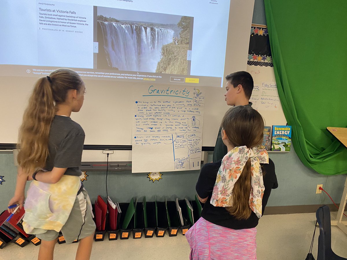EmmettMichele's tweet photo. 5th grade researching renewable energy sources for our future city. Some great futuristic ideas! @Donald_ES #lisdgt #donaldstem https://t.co/88LX8lSEov