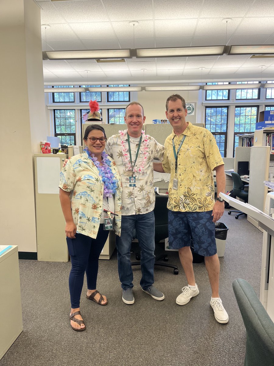 gbwssdpt's tweet photo. We are just ‘beachy’ here in the Social Studies Department.  Happy Homecoming week! https://t.co/E3aRiiommg