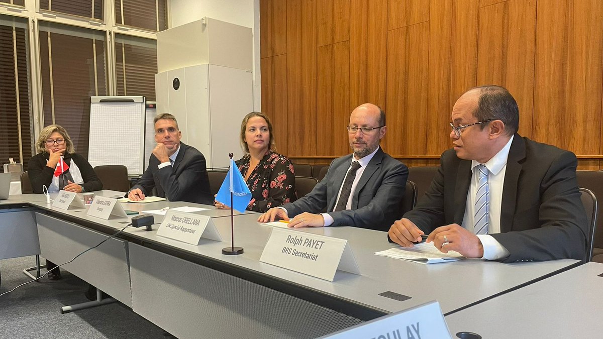 GENetwork's tweet photo. @SRtoxics @UN_HRC @ToxicsFree @Earthjustice @swiss_un @minamataMEA @brsmeas @ciel_tweets @Geneve_int @UN_SPExperts @UruguayONUGva @UNEP @UNEP_Europe @WHO @Davzoul @rolphpayet @YvesLador @foenCH "We see now that people are more aware and educated on these issues. It is a fundamental area where we need to do more work."
Rolph Payet (@rolphpayet) highlights the need to see how this mandate connects to all the other #humanrights is essential, as #toxics affects all. https://t.co/Snx7hnEKOH