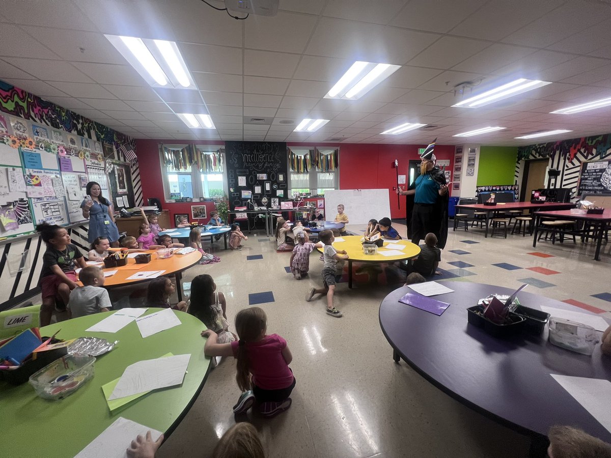ROY G BIV surprised us with his color spectrum knowledge! <a href="/SandersSMES/">Sanders Mem Elementary, Pasco's 1st STEAM Magnet</a>