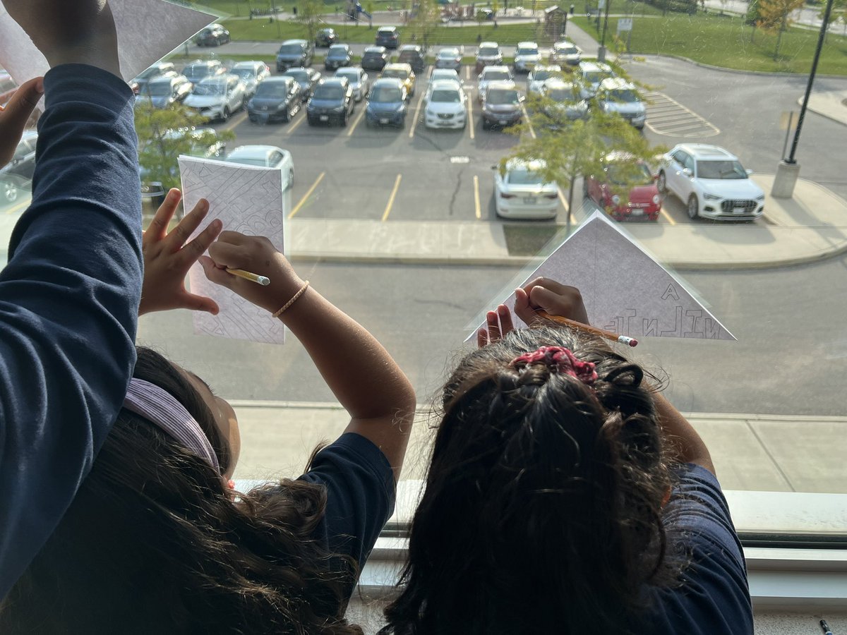 mrsknunes's tweet photo. After learning more about our name stories, students used the sunshine to create name mandalas 🎨 can you spot our names in these beautiful pieces of artwork? @lclightmilton https://t.co/R96miVTUls