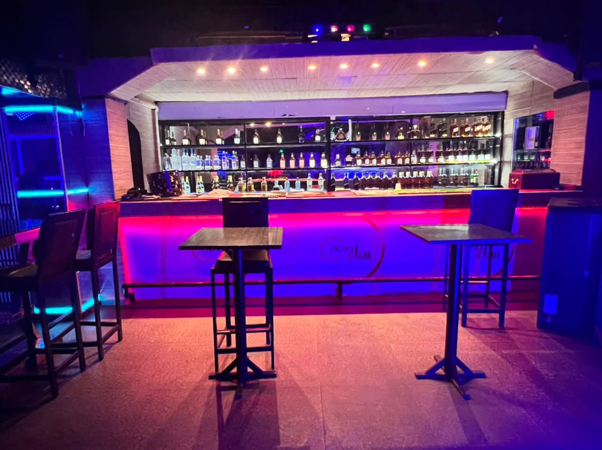 central_clu's tweet photo. #AFTER_WORK le rendez-vous de tous les jours…
Nous sommes déjà dans le bain.
🍾🍺🍹🎉
@central_sage @heritierwata29 https://t.co/6GsNpbcssO