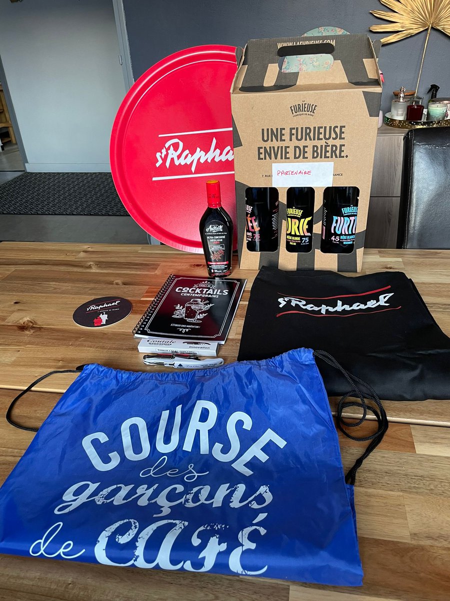 Belle performance de l’équipe @poleemploi_ara à la course partenaire des garçons de café !!!! . B Delomais (conseiller de Pont de Claix) a terminé 3ème et R Baumgarthen (conseillère d’Echirolles) termine 1ère de sa catégorie. Bravo à tous 🥇