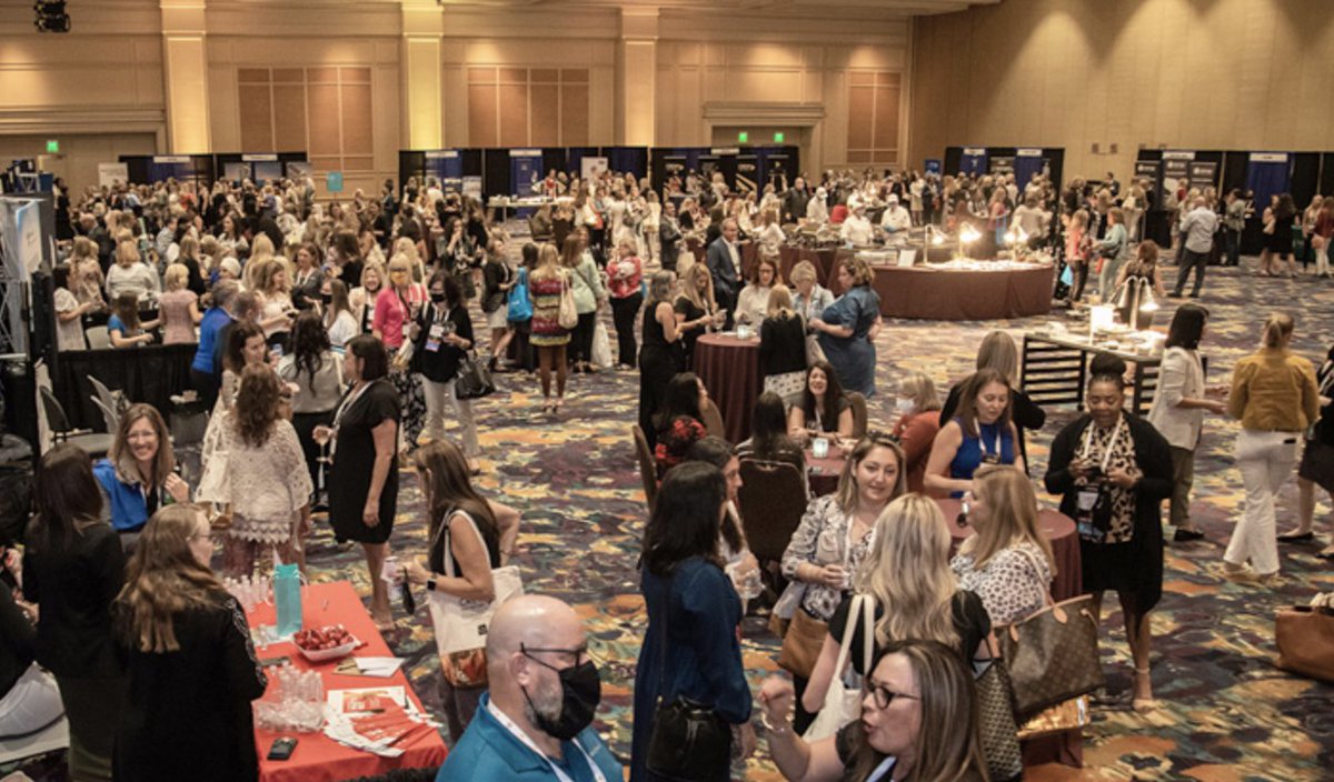 CREW_Chicago's tweet photo. Kick off convention at CREW Network Marketplace and Welcome Reception tonight from 4:30-7:00 PM! Enjoy heavy hors d'oeuvres and refreshments as you visit exhibitors, reconnect with friends, and make new connections with CRE professionals. #CREWCon2022 #CREWnetwork #CREWChicago https://t.co/D8FBwH720u