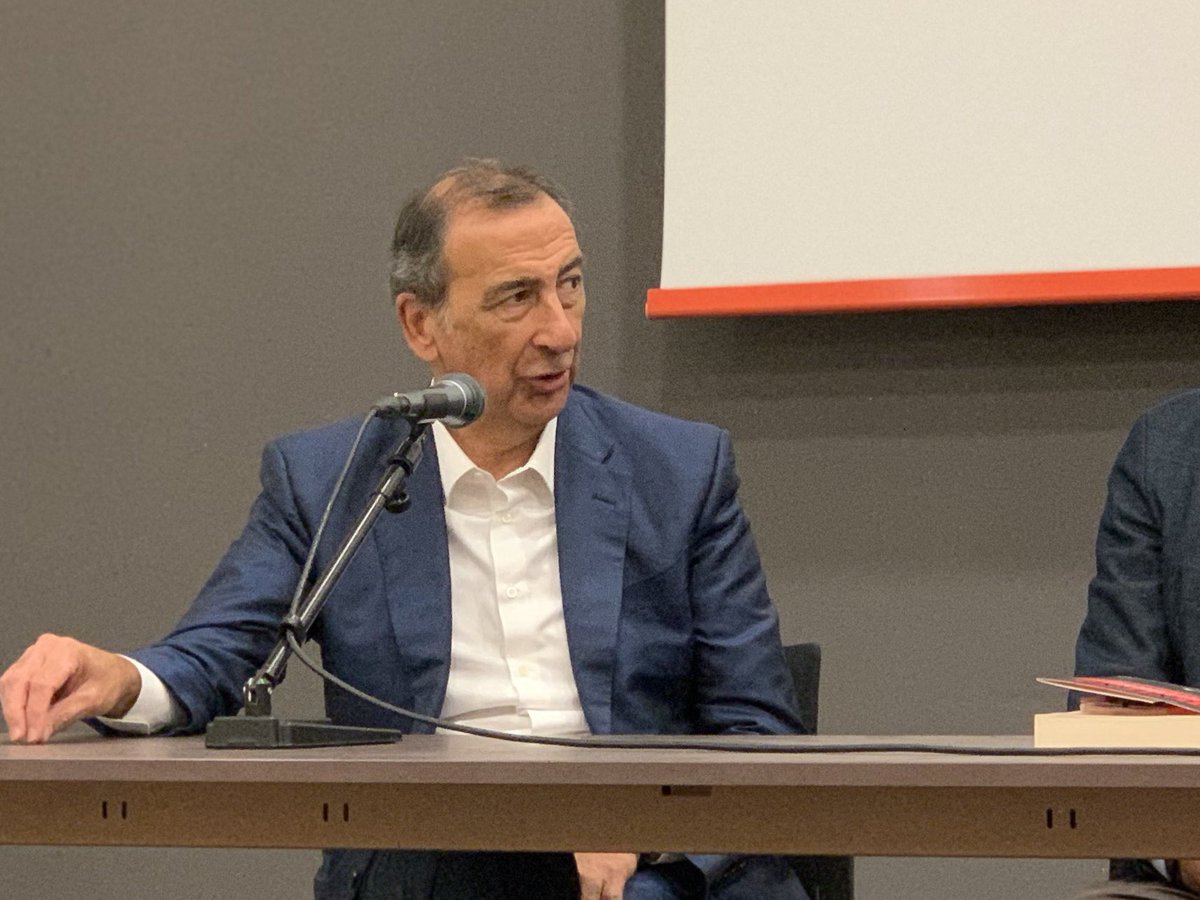 Ha preso il via la presentazione del libro “All’inferno e ritorno” di <a href="/MatZilocchi/">Matteo Zilocchi</a> 
Intervengono il sindaco di Milano <a href="/BeppeSala/">Beppe Sala</a> , Giorgio Leggieri e Roberto Bezzi, rispettivamente 
Direttore e Resp. Area Educativa del Carcere di Bollate
Modera <a href="/MassimoPisa/">Massimo Pisa</a> (La Repubblica)