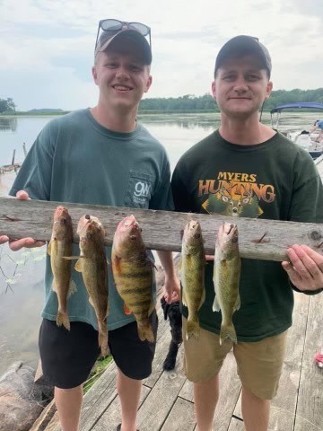 🎣 Fishing Fans of the Day🎣
Jakob and Noah with their haul from about an hour on the water, Lake of the Woods in northern Minnesota.
