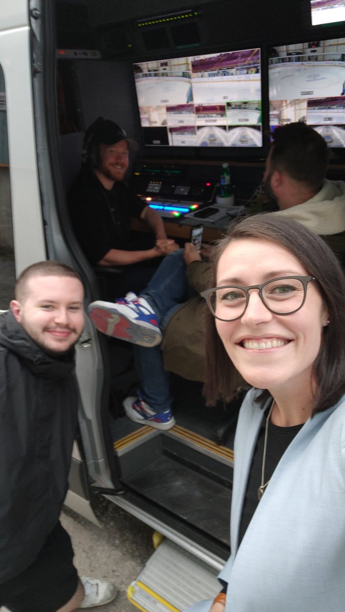 Learning the ropes with the guys 🎥  @PremierSportsTV <a href="/QTV_Sports/">QTV</a>