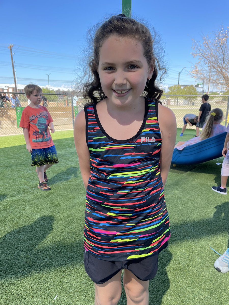 WootsWonders's tweet photo. It's a great day to be outside! #allenelementary https://t.co/zUt3yonRmP