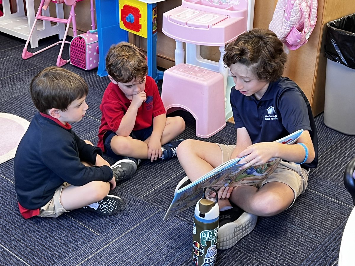 KimGoldstein634's tweet photo. 5th Graders and Mechina students are paired up as book buddies. They love reading books together! #DavisME #Davis30 #DavisLOVE https://t.co/EEDcsScgEh
