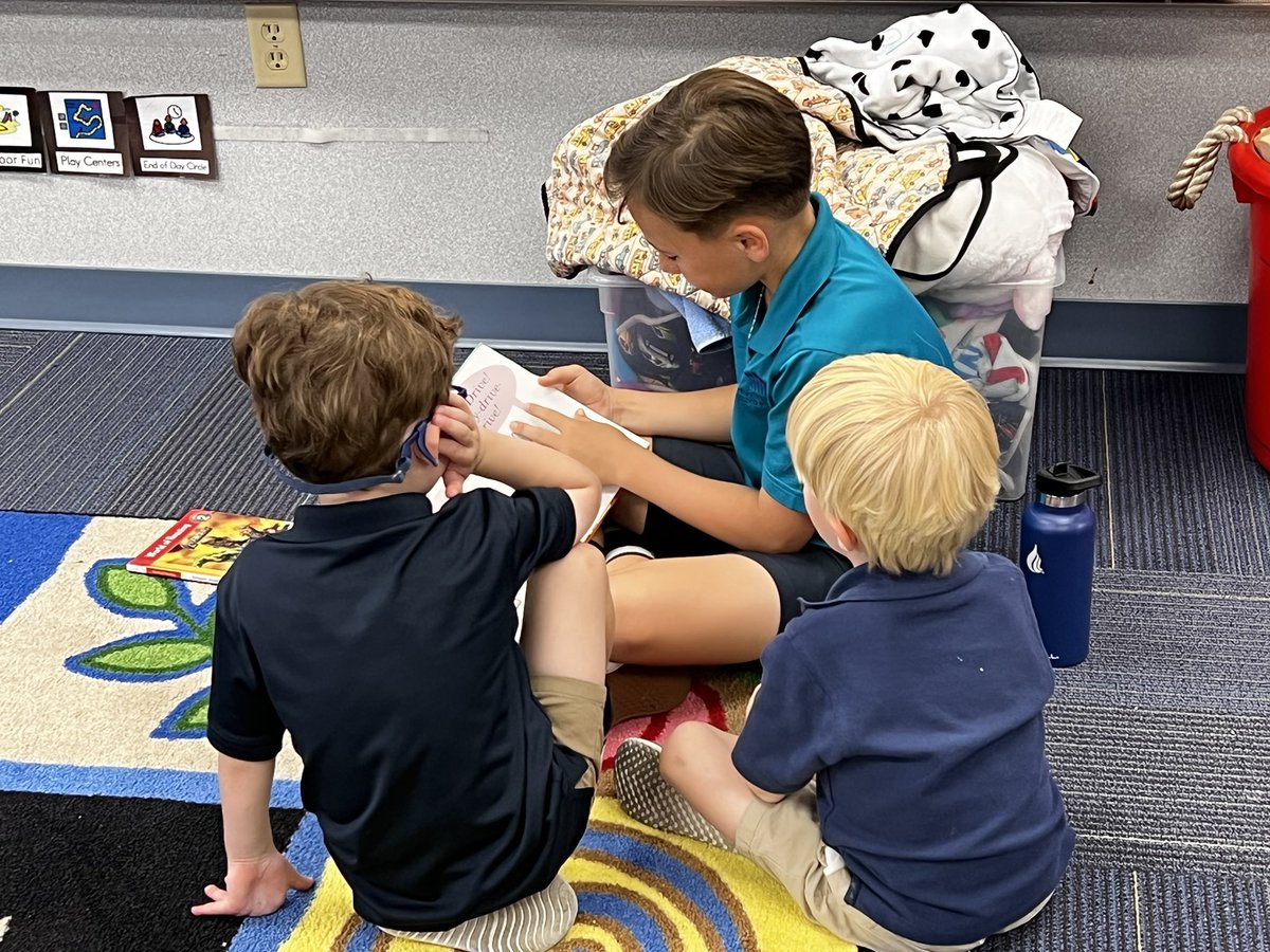 KimGoldstein634's tweet photo. 5th Graders and Mechina students are paired up as book buddies. They love reading books together! #DavisME #Davis30 #DavisLOVE https://t.co/EEDcsScgEh