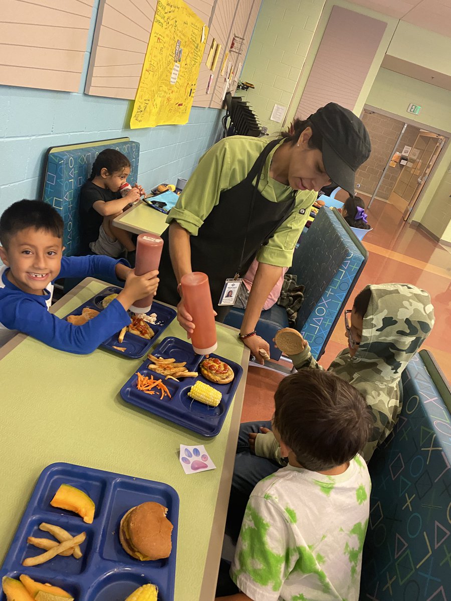 BVSDcolorado's tweet photo. Happy #ColoradoProudDay! Thank you to all of our local farmers that allow us to serve local and delicious foods every day!🍴#BVSD #BVSDproud https://t.co/yqx5UrVJJI