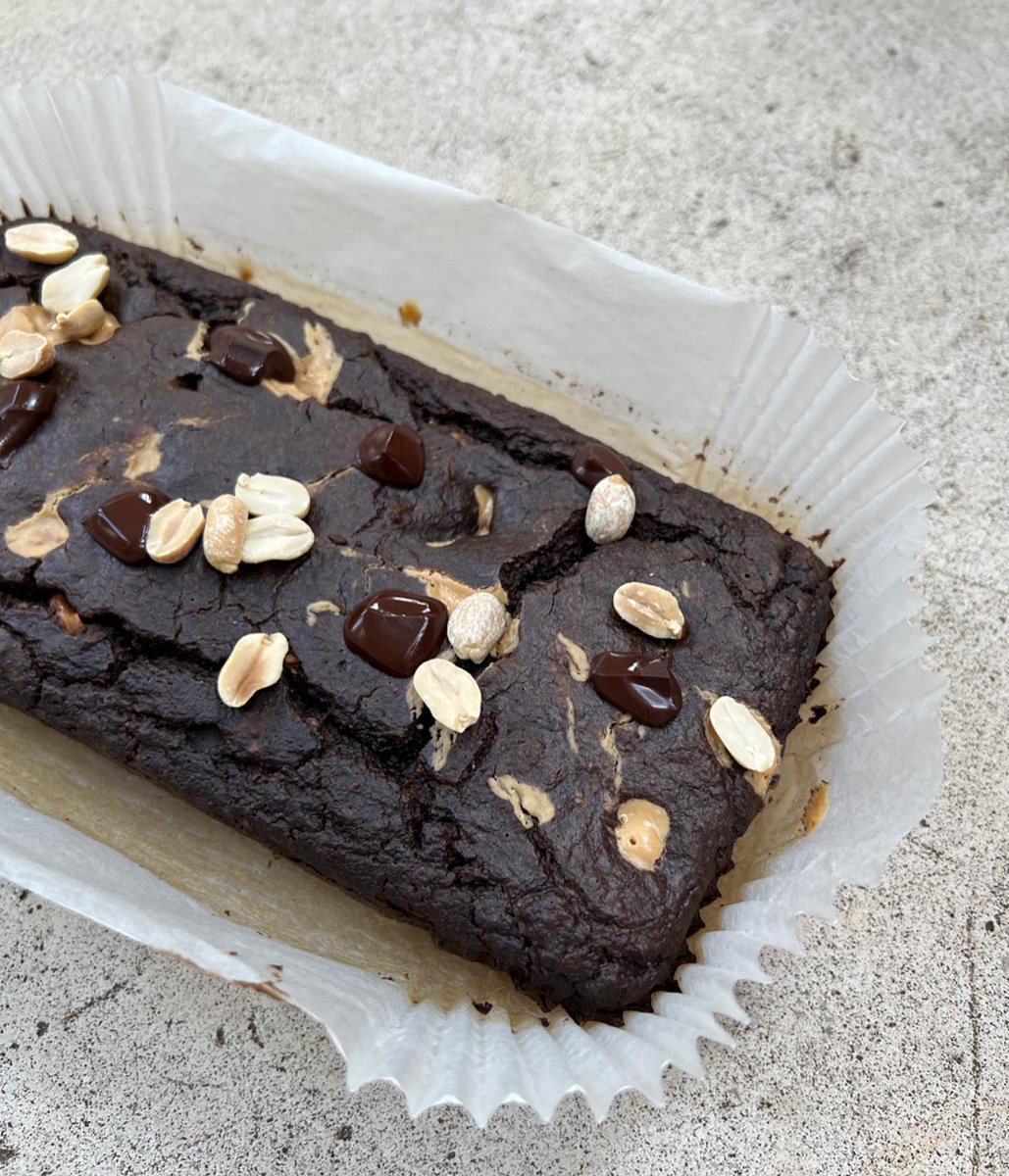 JustNaturalUK's tweet photo. Vegan Chocolate PB Brownies 🍫🥜 Made using Just Natural Cacao Powder and @organickitchen_uk Peanut Butter! 

📷 by @nourishingflorence: Check out Florence's page for the full recipe and for more incredible content! https://t.co/pORyJcxra2