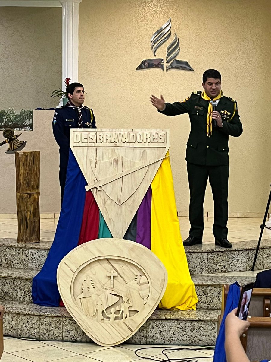 Ontem, na IASD central de Ourinhos, 28 pessoas foram batizadas no Batismo da Primaveira. A cerimônia contou com a presença dos líderes de Desbravadores Uldolcy Zukowski, Jeferson Silva e Kevin Choque.