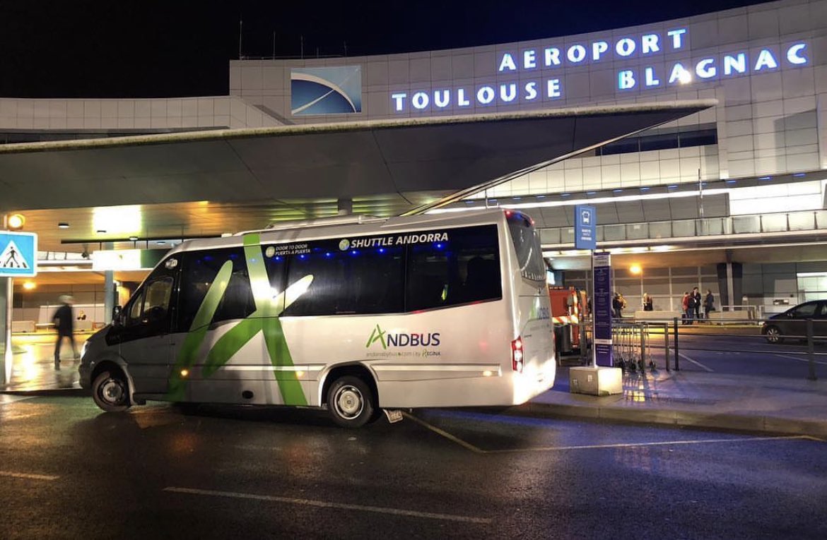 andorrabybus's tweet photo. Ets usuari freqüent de la línea de Toulouse? 
….
📲 Baixa't l'APP d'ANDBUS o demana informació a ANDBUS sobre els abonaments que tenim disponibles
…
@aeroporttoulouse #garetoulouse #andbus #andorratravellers #busforall #buspertothom #visitandorra
#visiteztoulouse ##AndbusClass https://t.co/rVobandSCg