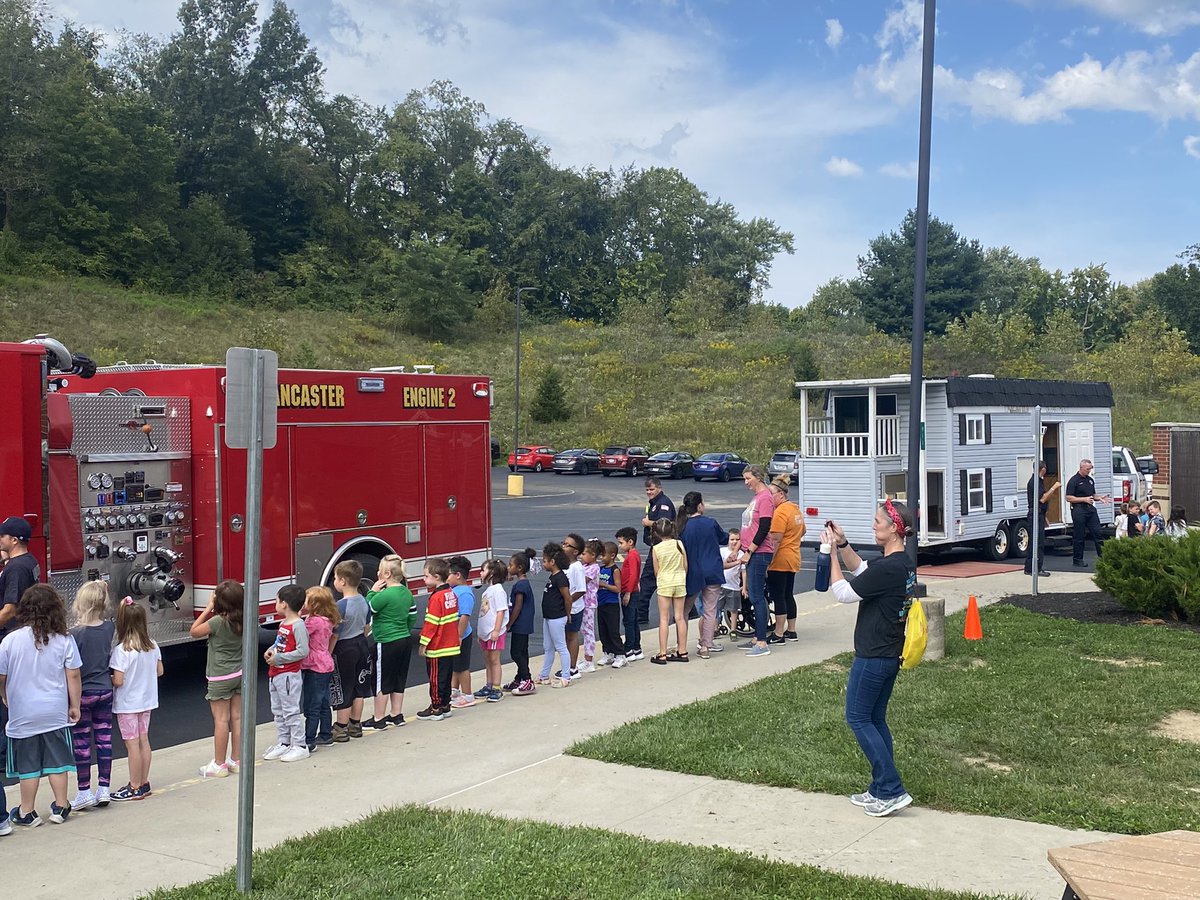 JonSpires141's tweet photo. Big Thanks to the Lancaster Fire Department today! They brought the ( Smokehouse &amp; Firetruck) to help educate our Kindergartners on Fire Safety! https://t.co/WueoU0FP5s