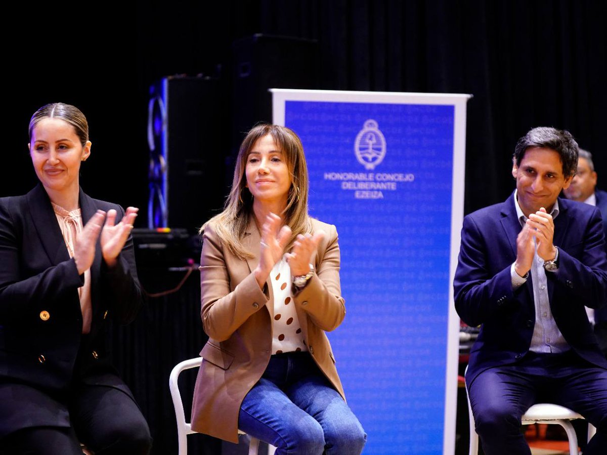 GranadosDulceOk's tweet photo. 👩🏽‍💻 Participé de la jornada de #Grooming que dió inicio al Ciclo de Charlas organizado por la asociación civil "Acompañando a mí Escuela"  .

Un encuentro de concientización sobre un delito que nos interpela e impulsa a seguir trabajando en su prevención de manera colectiva. https://t.co/dmfLxcANcN