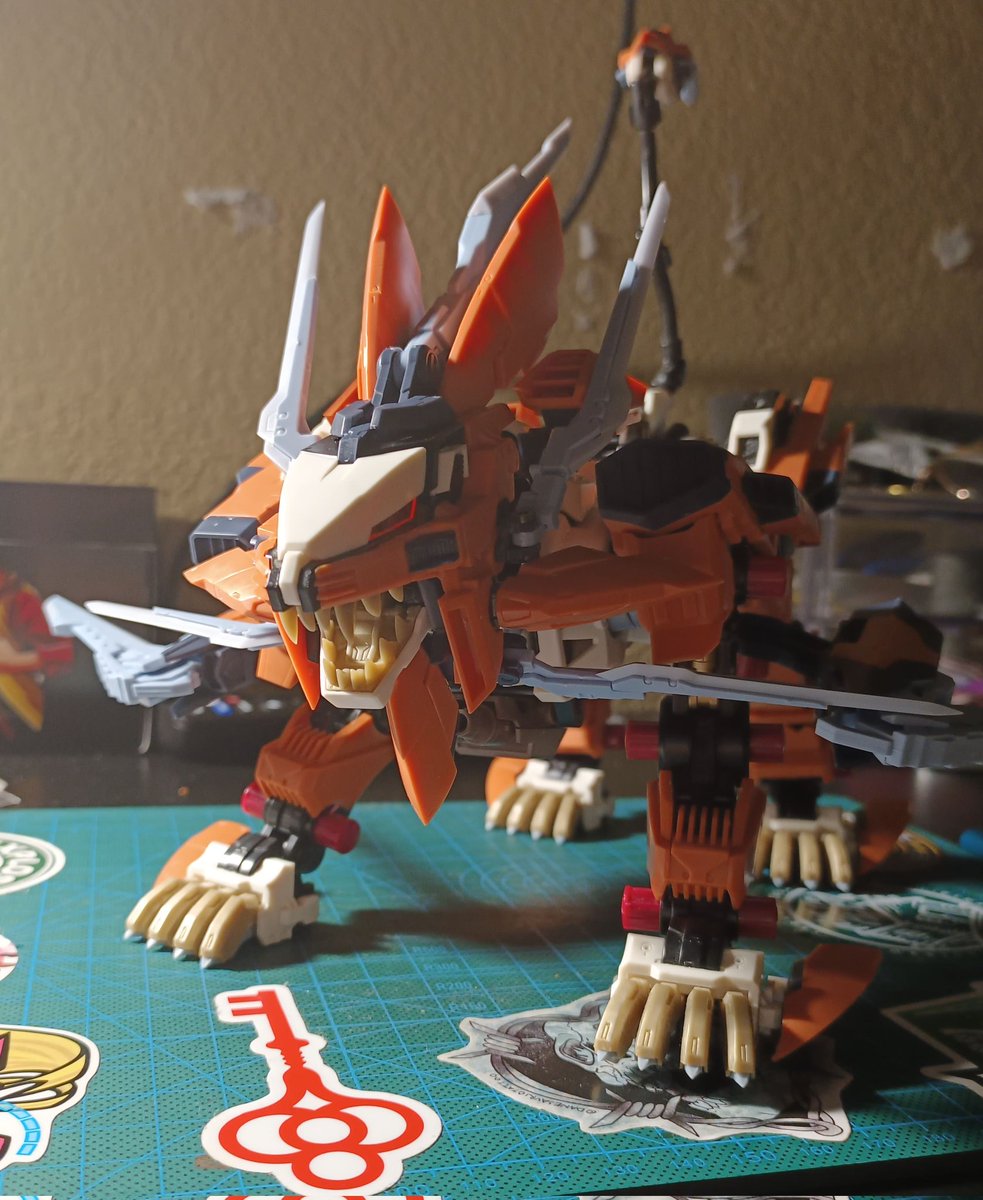 verthica90's tweet image. Check this new #ligerzero Drip tho 🔥🔥🔥🔥
Honestly I don't enjoy building #kotobukiya kits but it looks very very cool
#zoids #liger #schneiderunit #kotobukiya #plamo #builder