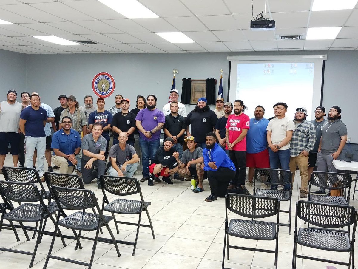 ArmonAlexForCC's tweet photo. ✊🏼We enjoyed being able to speak with the IBEW Union. Our skill & trade workers are vital to the growth of our city. We must strengthen our partnerships with local businesses & workers. Thank you to our Electrical Workers!
#SupportLocalCC #ArmonAlexForCC https://t.co/Uq5PjWnVik