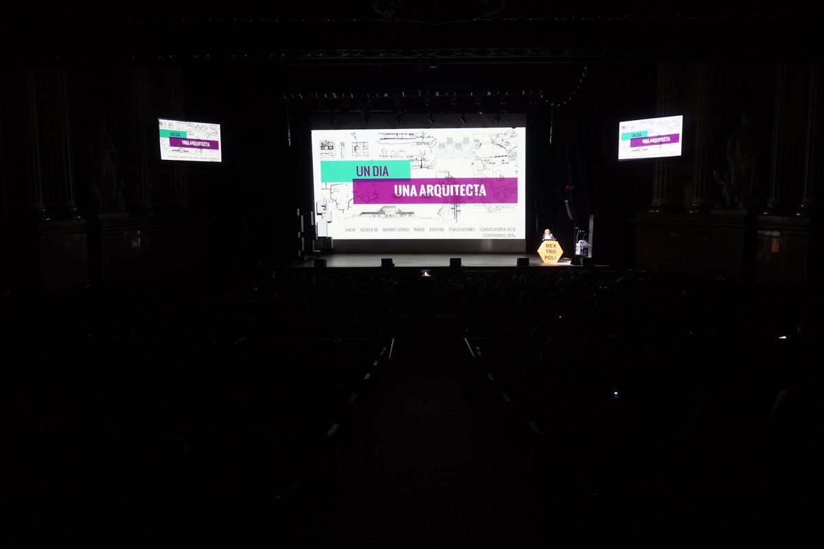 💬 Ana Falú reivindica en su conferencia que "es precioso feminizar la arquitectura, el diseño, el urbanismo, apoyándonos en las gigantas que nos antecedieron e incorporar la perspectiva de género en la arquitectura para poner en evidencias lo que no se ha visibilizado".