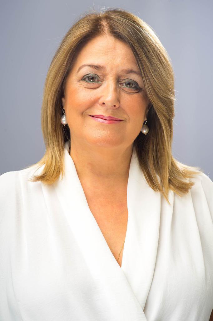 👏🏼 Enhorabuena a <a href="/Angeles_isac/">Ángeles Isac García</a>, nueva responsable del <a href="/IAMJunta/">Instituto Andaluz de la Mujer</a> en #Jaén.

✅ Estamos seguros de que realizarás una gran labor en la provincia por la mujer como bien has demostrado a lo largo de tu trayectoria.

#NosMueveJaén