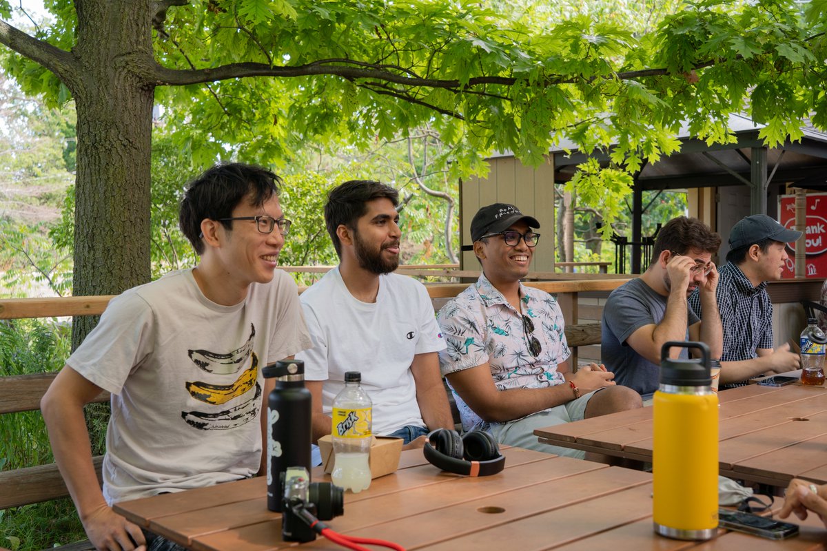 6ixCodeConnect's tweet photo. Here are some photos from Meetup #4! 😁 https://t.co/j2yvWcRTk1