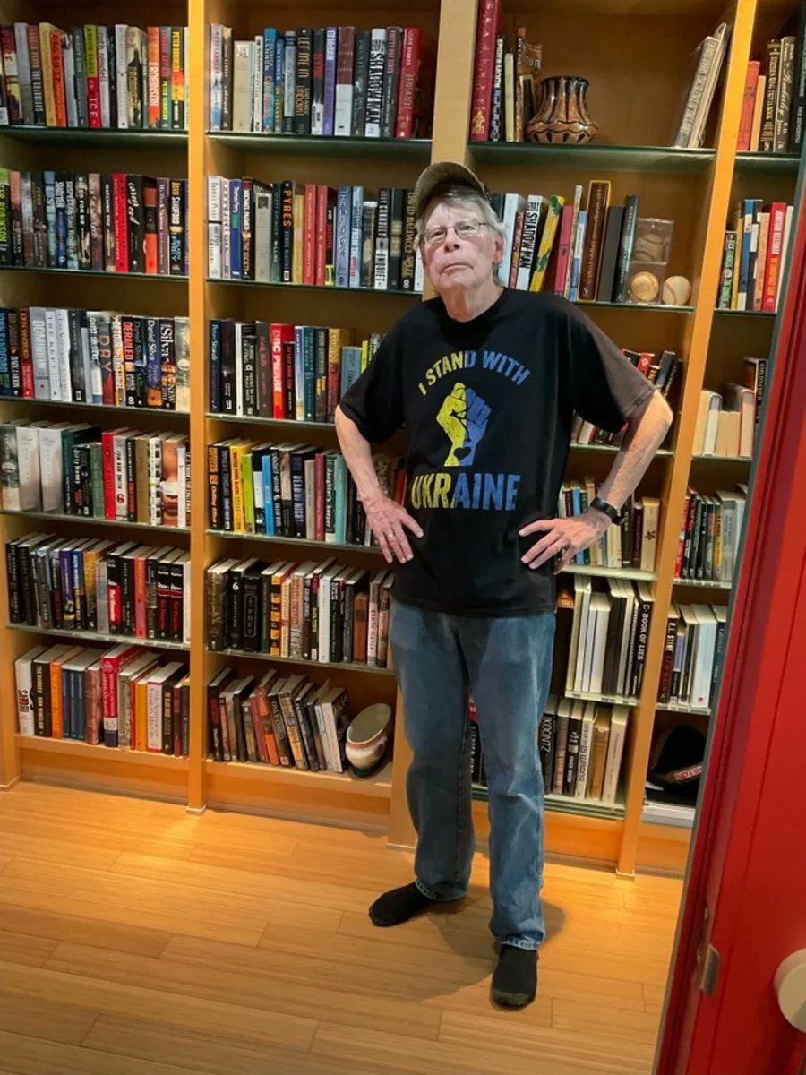 Happy birthday, King! Today the master of horror Stephen King celebrates his 75th birthday. 