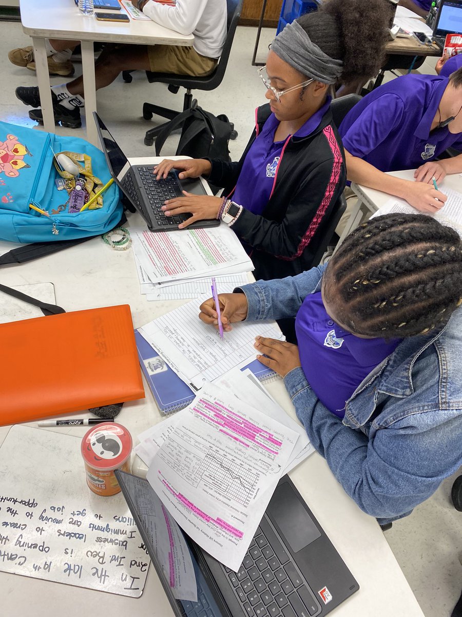 MilliesHistory's tweet photo. Look at all of this analysis and synthesis happening!! Honors is doing the work on their first Extended Response of the year;) #InspireIberville #ThisIsHowWeDoIt https://t.co/NCQiiG4p3D