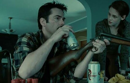 archivetwilight's tweet photo. charlie swan with his beer throughout the twilight saga 😂 https://t.co/cOr1n9Zafg