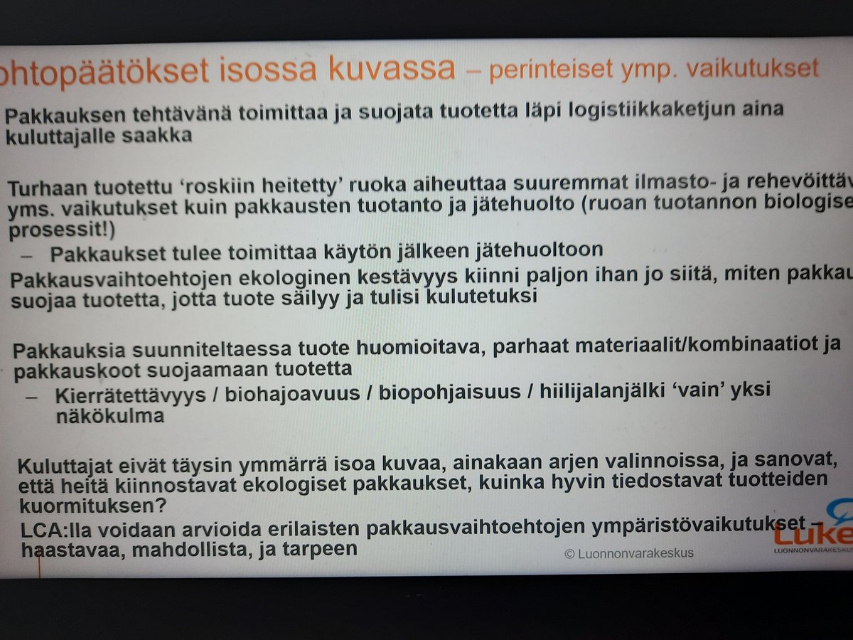 JuhaMatKatajaju's tweet photo. Oli kiva tänään alustaa pakkausalan yrityksille ruoka-pakkaukset-kokonaisuuden moninaisuudesta ympäristösuorituskyvyn arvioinnin kannalta. Pääsin tietty esittelemään mm. #LCAFoodPrint ja #SCORE #PlastLife hankkeita #muovitiekartta. #pakkaus #rooli #muovi #kuitu #biopohjainen https://t.co/CloQVntHvx