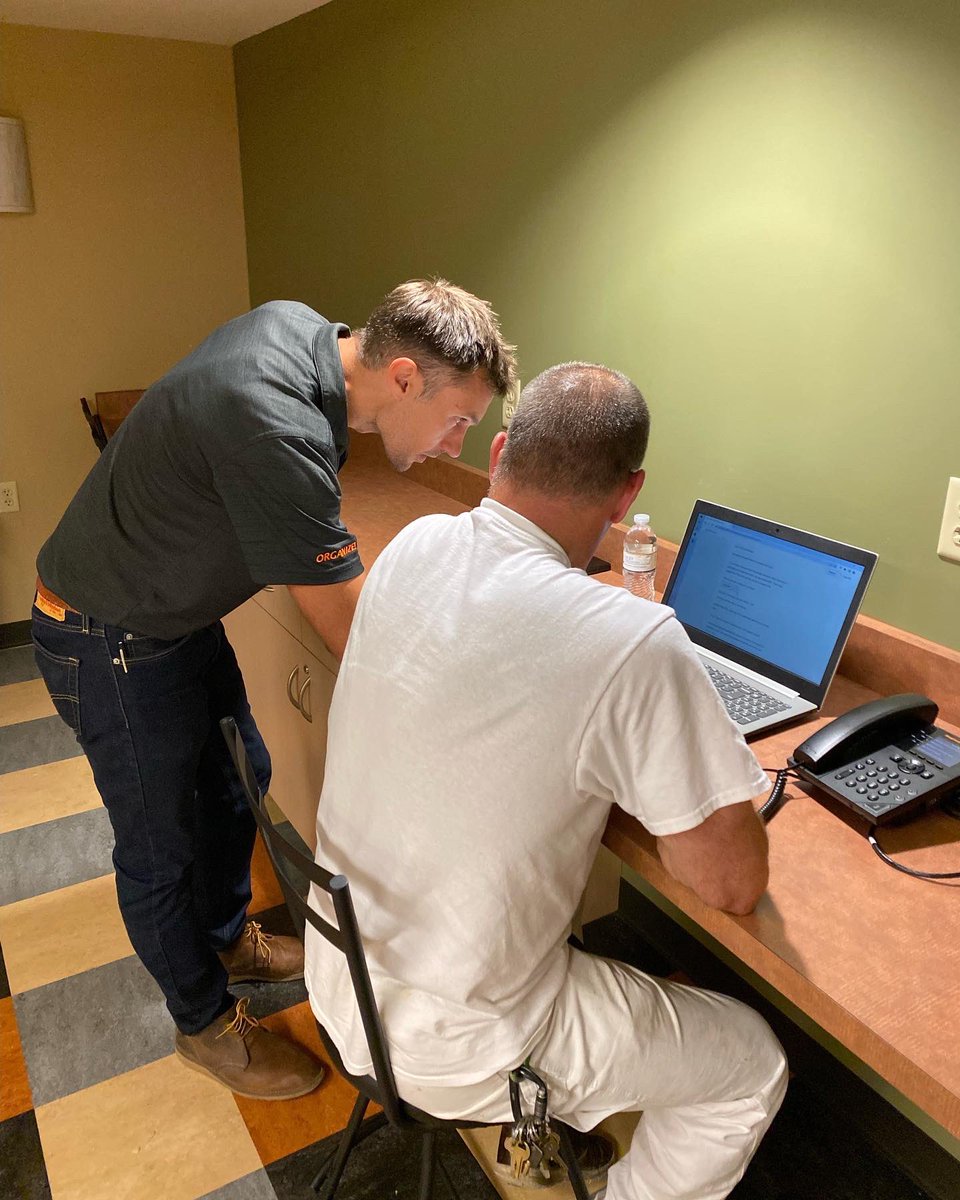 LIUNAMinnesota's tweet photo. #Laborers know our bargaining power for living wages and good benefits are at stake this November. Yesterday, 11 #LIUNA members volunteered to call fellow union members to vote for #ProWorker and #ProInfrastructure leaders up and down the ballot. #VoteYourPaycheck #feelthepower https://t.co/OtgcKHGNGL