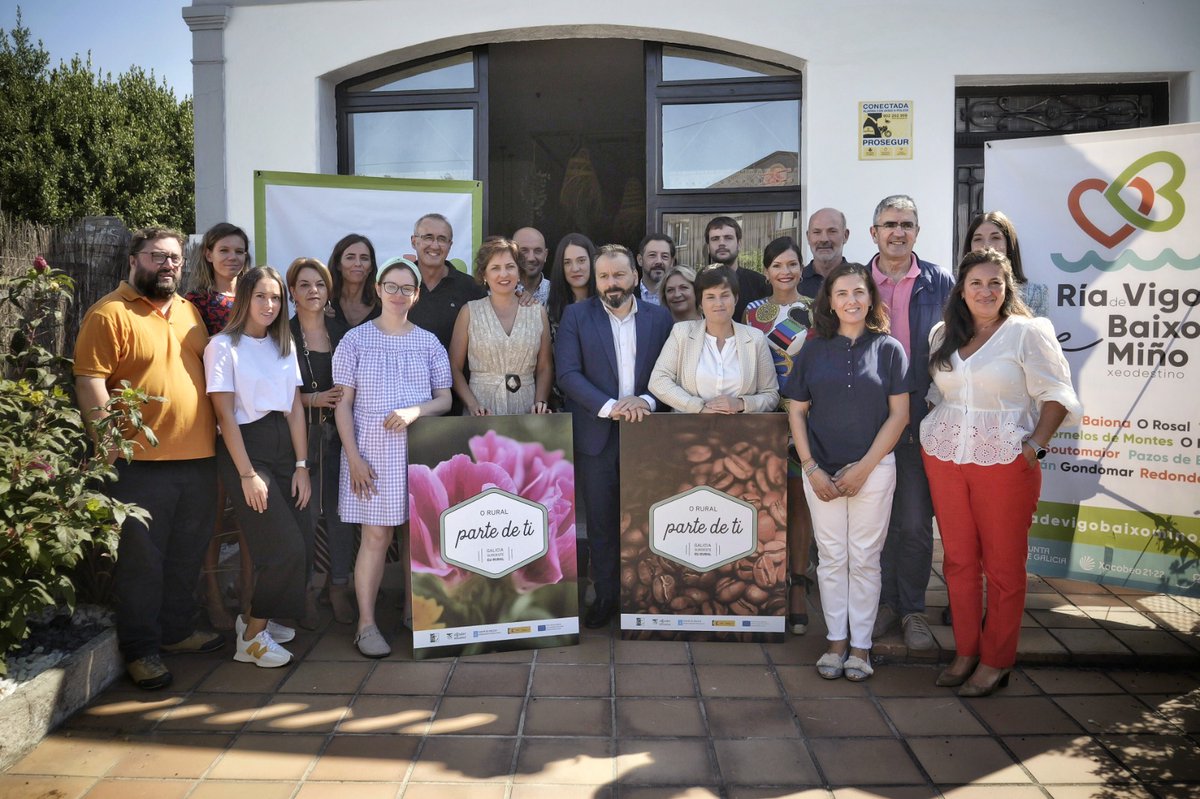 concellodorosal's tweet photo. 😊 Volvemos ser #Partedeti! #EuRural e @RVigo_BaixoMino xa ten en marcha a terciera edición desta campaña de sensibilización que nos achega á historia das e dos produtores transformadores do rural.
#produtolocal #produtodecalidade #campaña #Sensibilización https://t.co/C0iWOxmvok