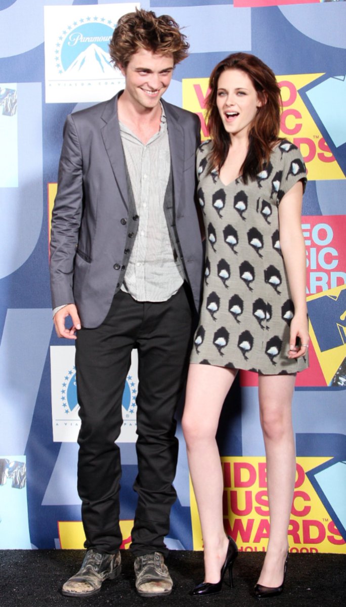 💭 (@robsten_mirrors) on Twitter photo 