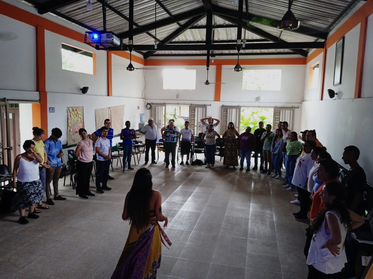 InstitutoSINCHI's tweet photo. Desde el @InstitutoSINCHI agradecemos la invitación de #AmazoniaSostenibleParaLaPaz de @PnudColombia, #ProBosques de @giz_colombia y @corazonamazonia al Taller @consonante_lab de la @FLIP_org en San Vicente del Caguán, #Caquetá. https://t.co/PZcJhZvHvB