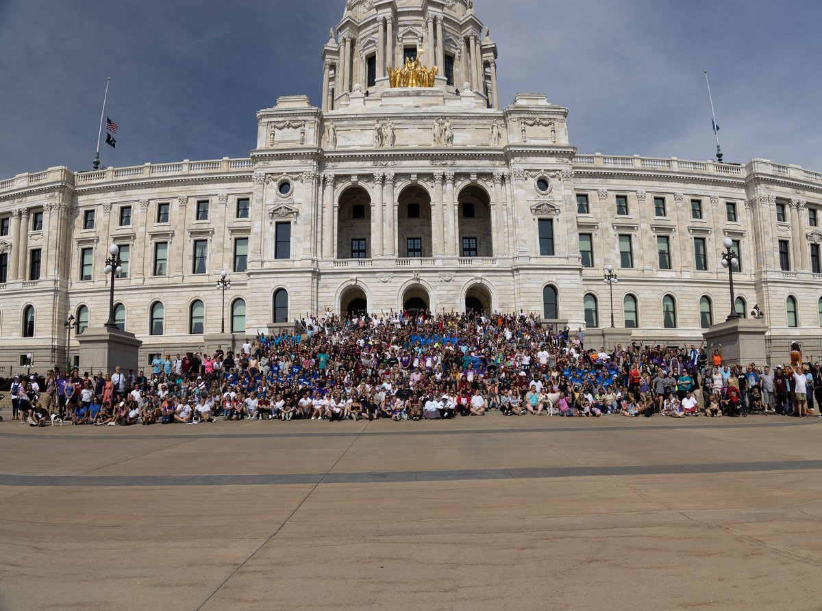 peer_recovery's tweet photo. What an incredible experience with our friends @GreatLakesATTC & @MNRecovery for #WalkforRecovery last weekend at the Minnesota State Capitol. #RecoveryMonth https://t.co/iLt2uezeiy