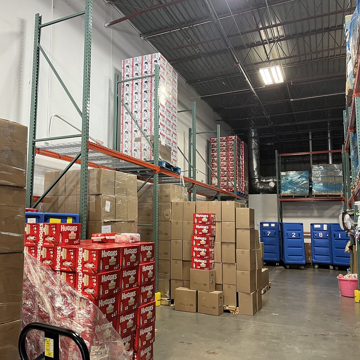 HelpingMamas's tweet photo. Swipe to fill our shelves ➡️
Just 4 MORE DAYS until Diaper Need Awareness Week and we need YOUR help! Visit the link below to help us fill our warehouse with diapers by October 2nd!

https://t.co/puHuCUMQZQ

#HelpingMamas #BabySupplyBankGA #EndDiaperNeed #EveryDiaperCounts #HMATL https://t.co/aP4am4P17Z