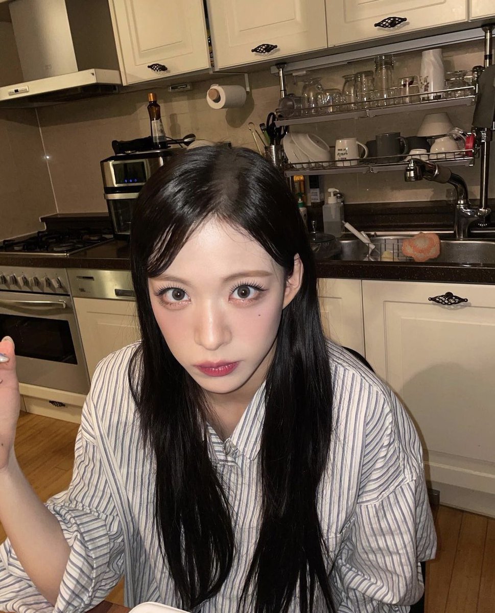 lee chaeyoung pics tweet media