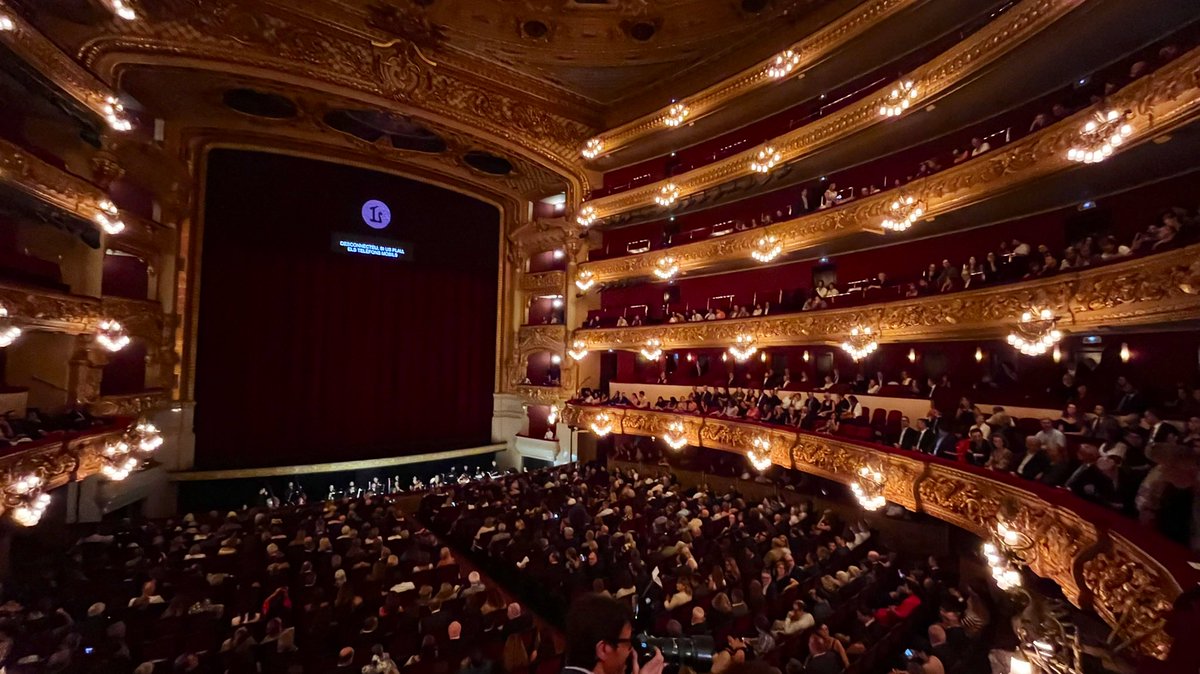 Inaugurem la temporada 22/23! La segona temporada dins del 175è aniversari del Liceu comença amb 'Don Pasquale' de Donizetti. 

In bocca al lupo a tot l'equip!

#Liceu175