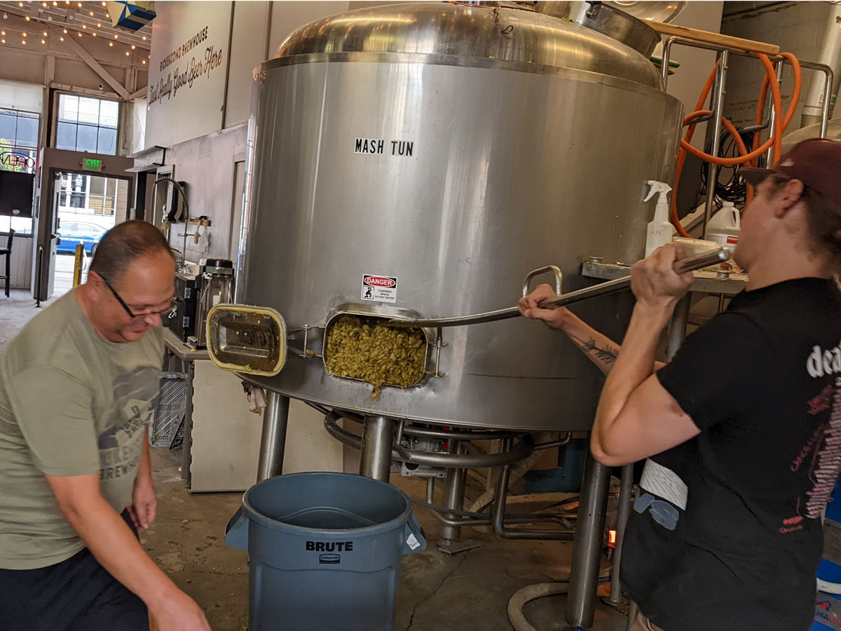 Seattle Brewery Walking Tours tweet media